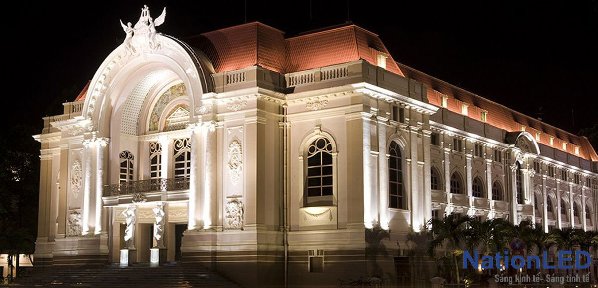 Đèn pha LED rọi cột cao cấp - Chiếu sáng trang trí tòa nhà, chung cư