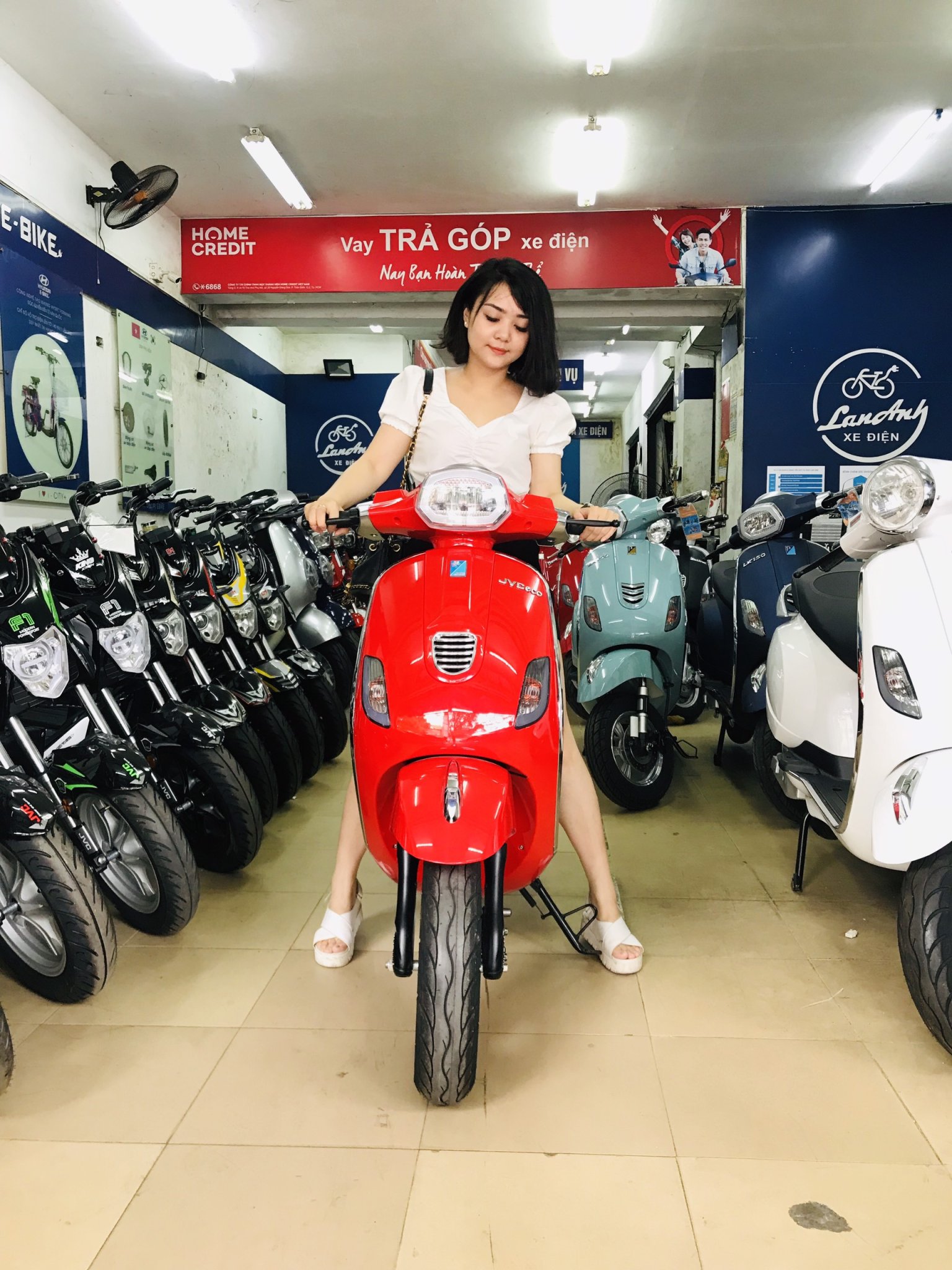 Xe máy điện Vespa