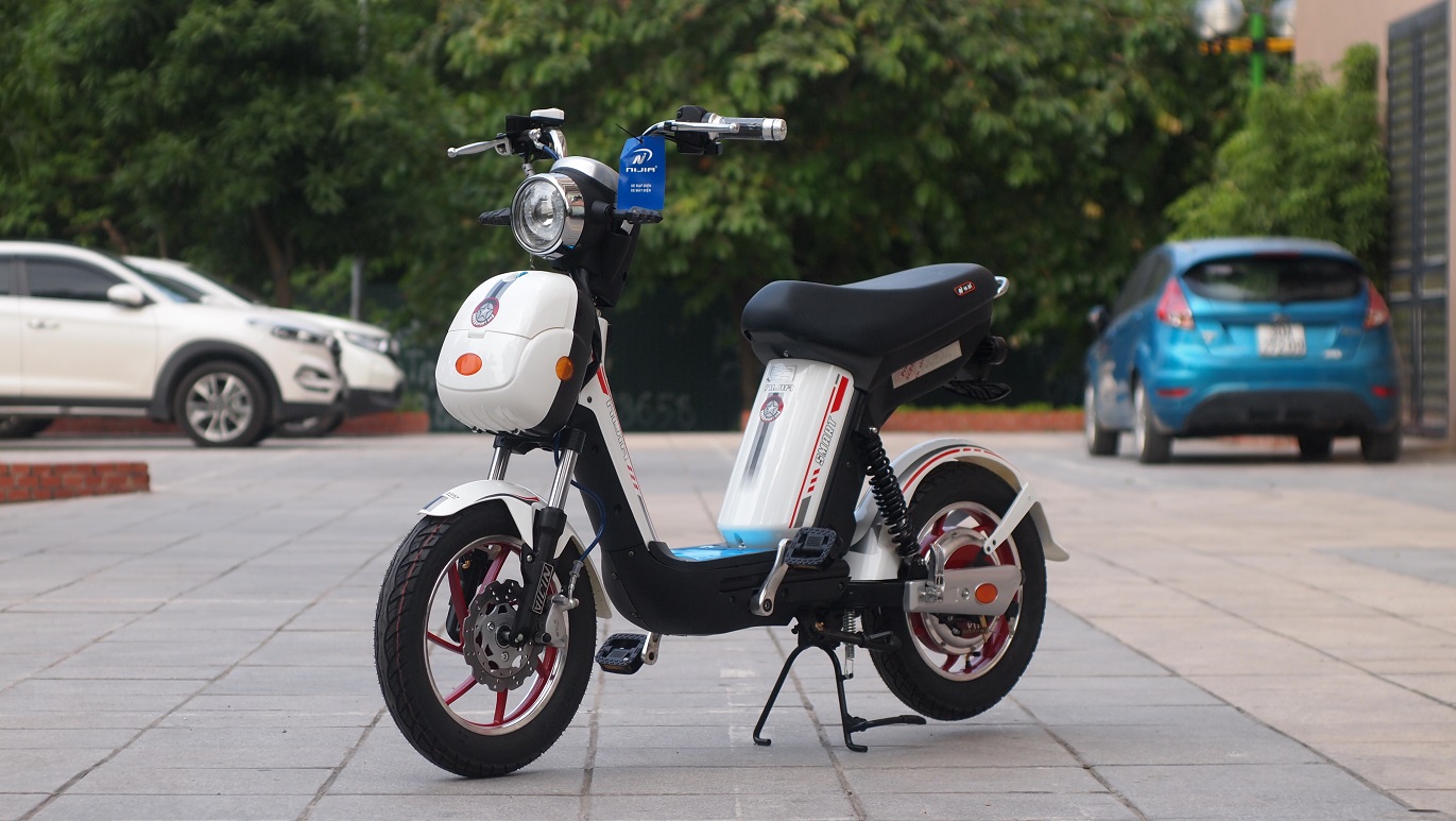 Xe đpạ điện Nijia trắng