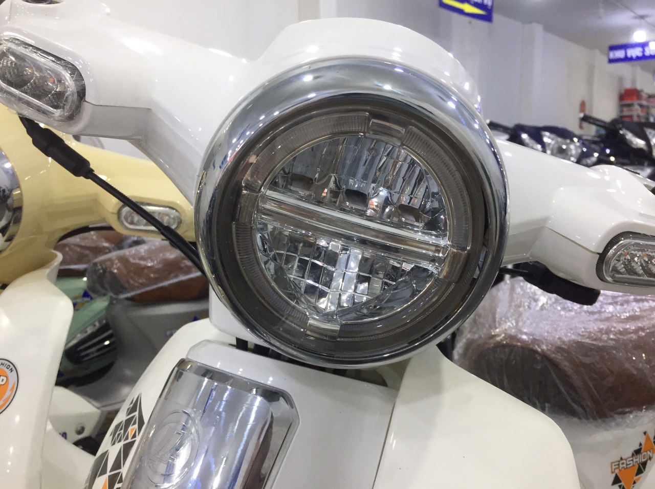 đèn led đã được ẩn chứa trong mẫu cub 50