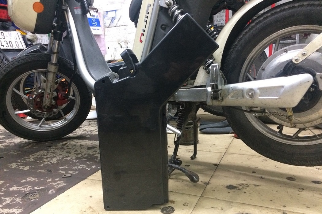 Vỏ bình- nơi chưa ắc quy xe đạp điện Nijia