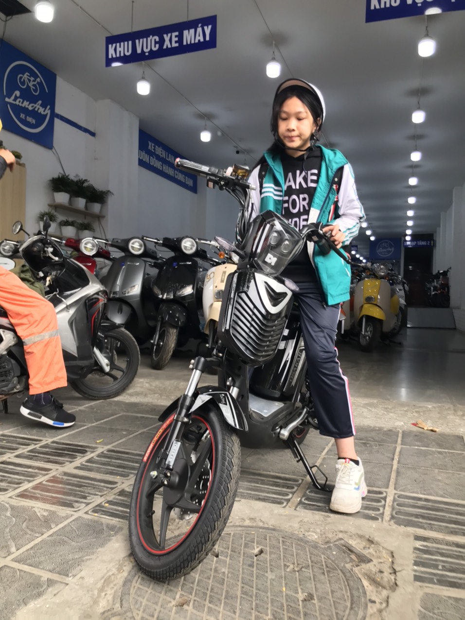 xe đạp điện alpha osakar đen xanh