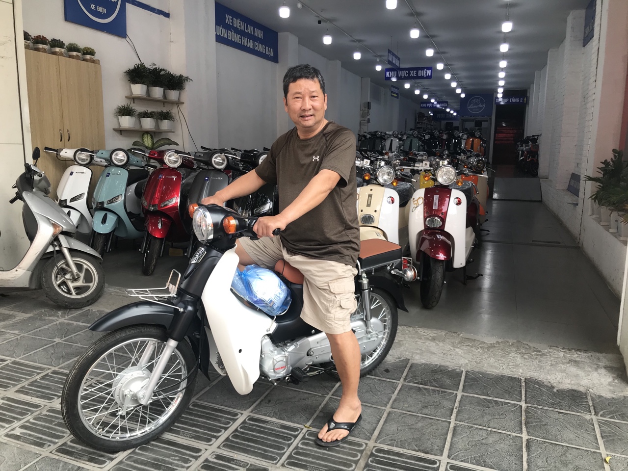 xe Cub 50cc- Xe điện Lan Anh