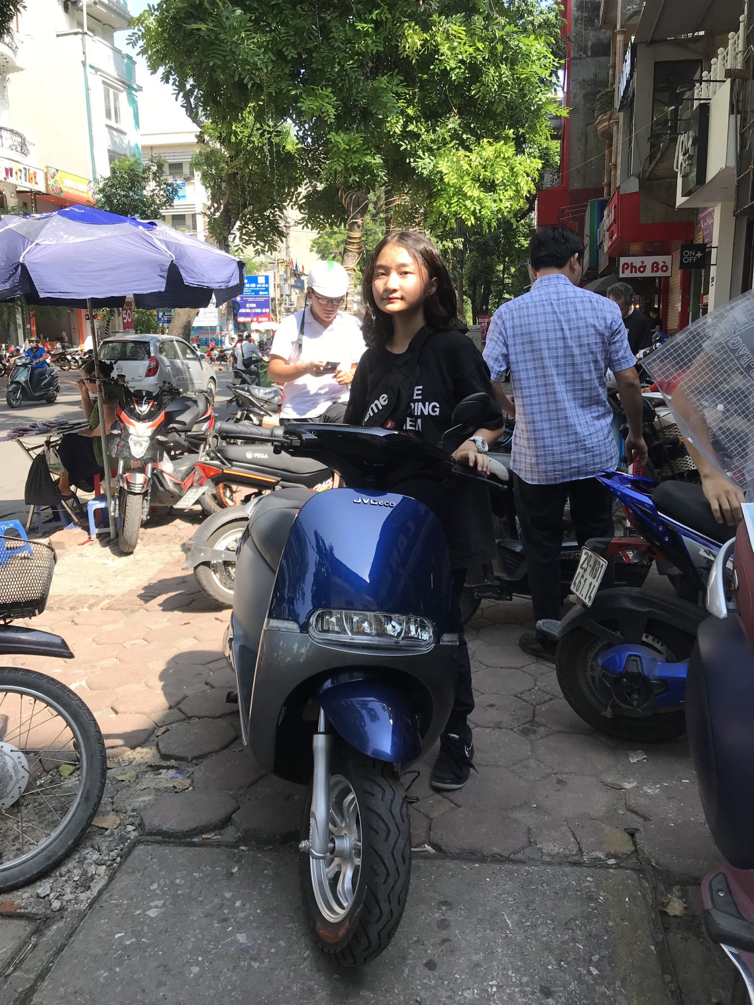 xe máy điện Gogo màu đen