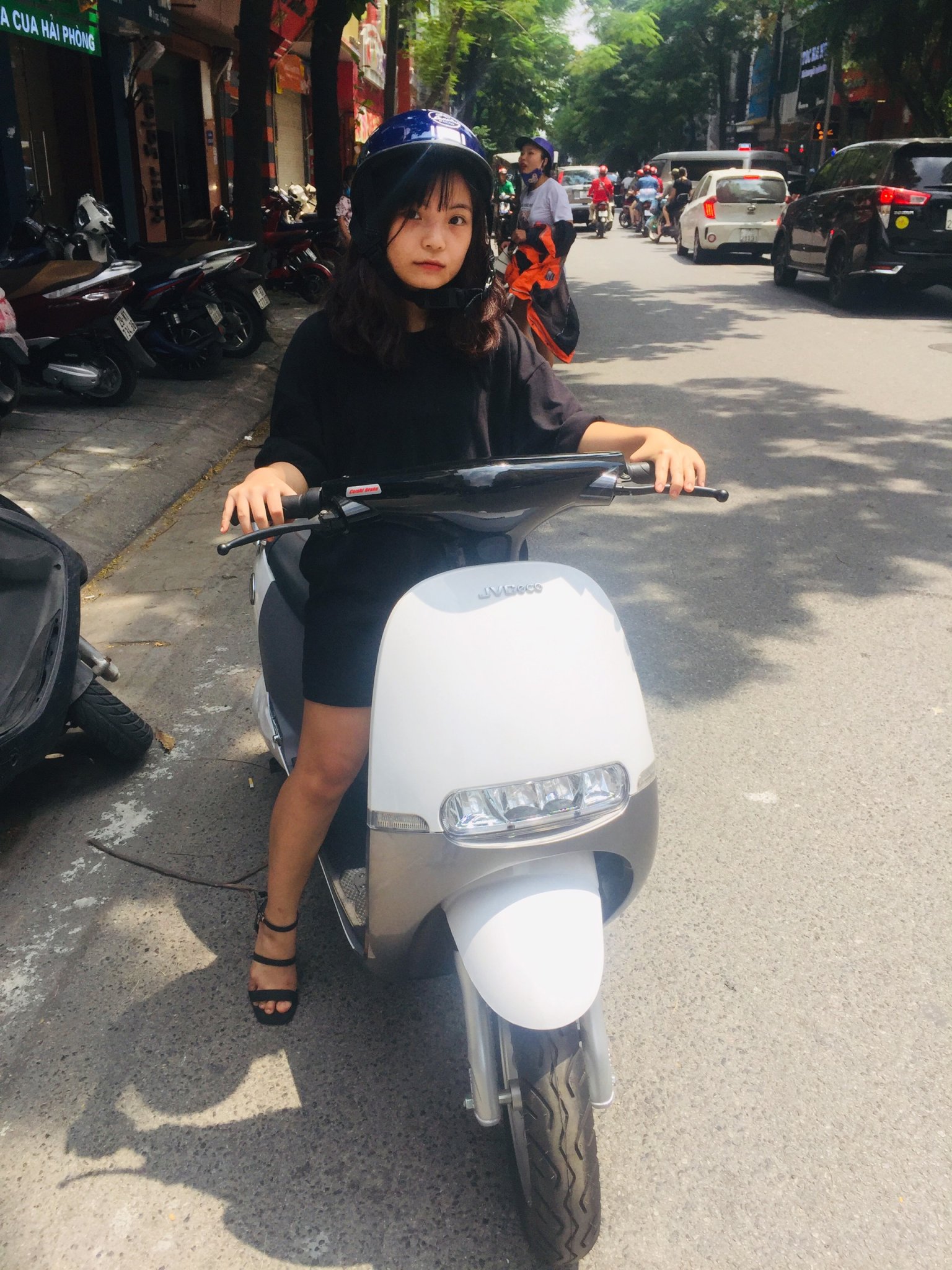 Xe máy điện gogoro JVC