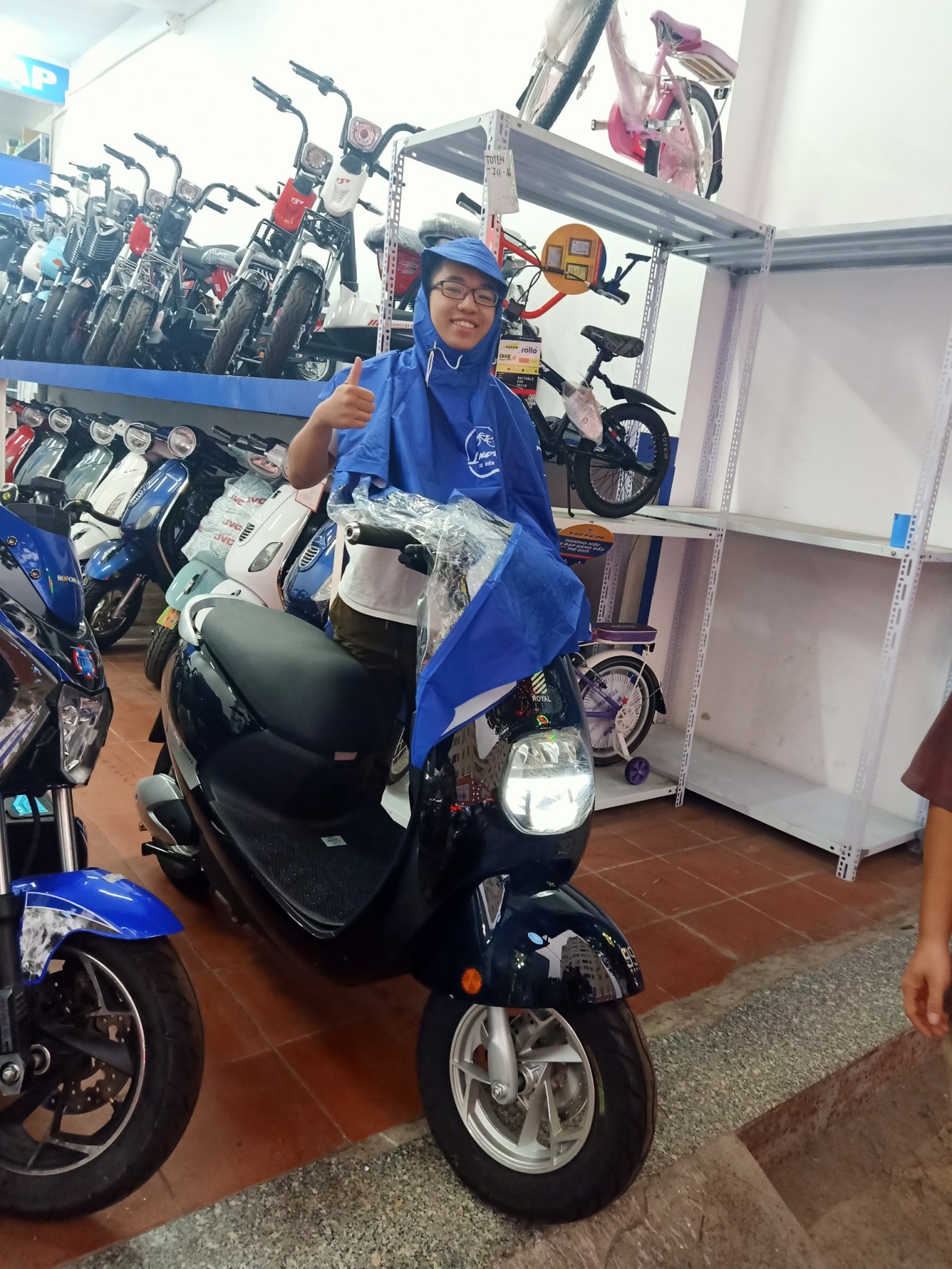 Xe máy điện gogoro JVC royal