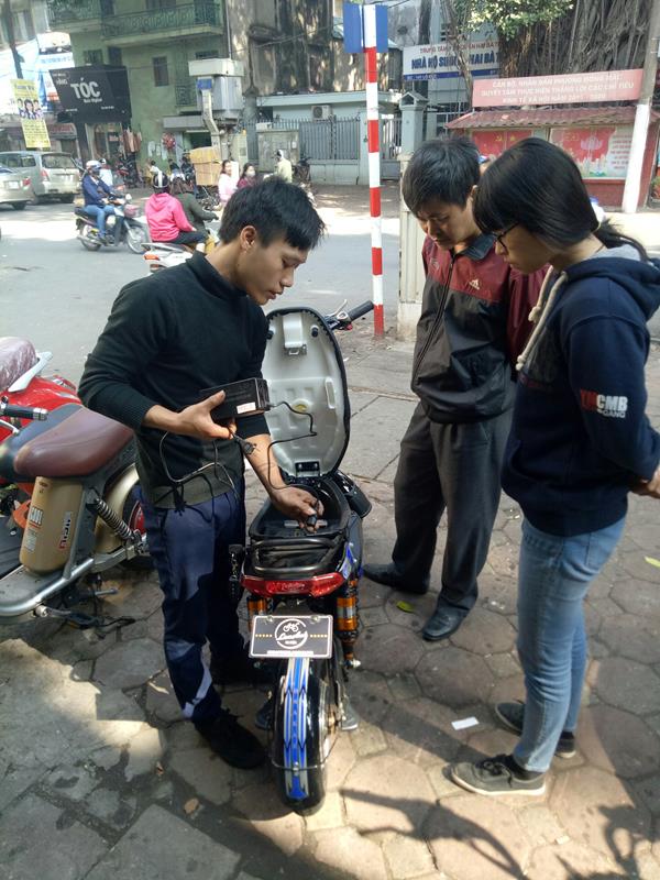 Kỹ thuật hướng dẫn sạc xe