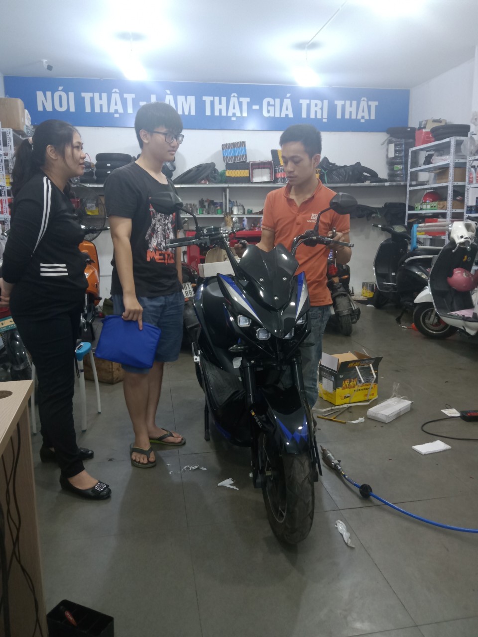 xe máy điện jeek batman đen xanh CL