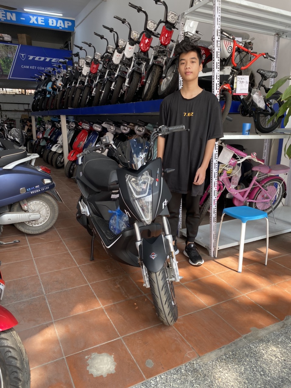 Xe máy điện Jeek Lima F1