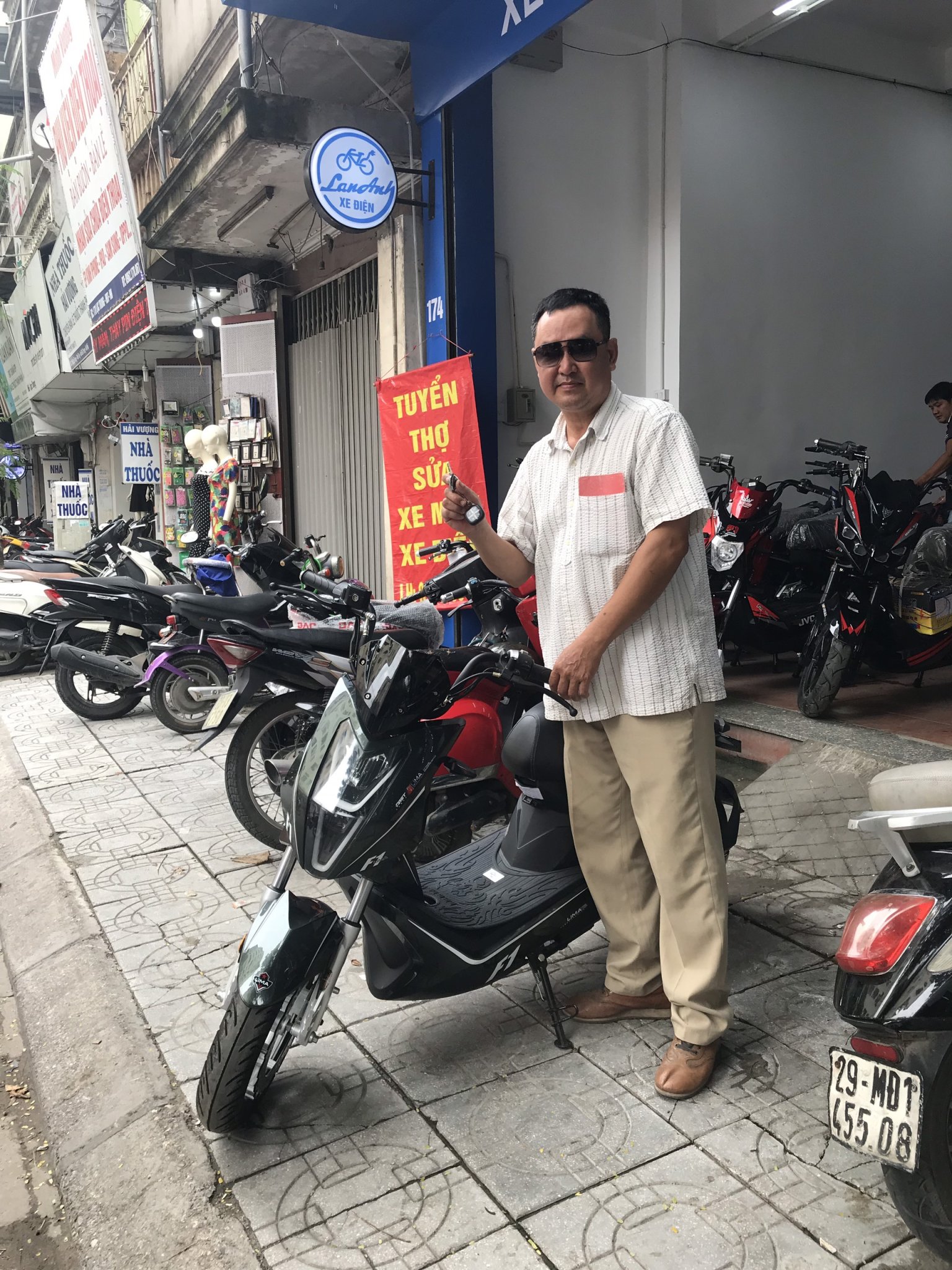 Xe máy điện Jeek Lima F1