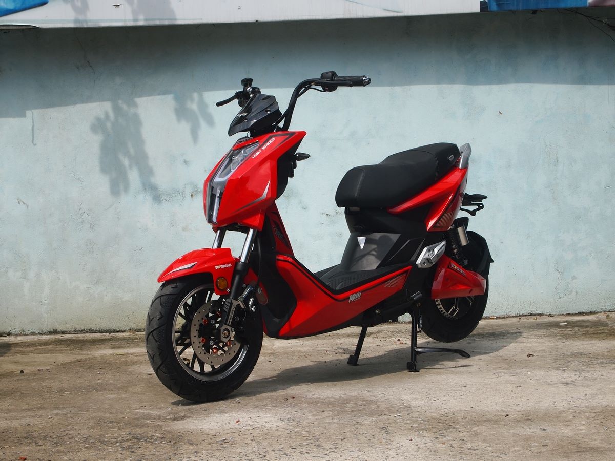 Xe máy điện Jeek titan