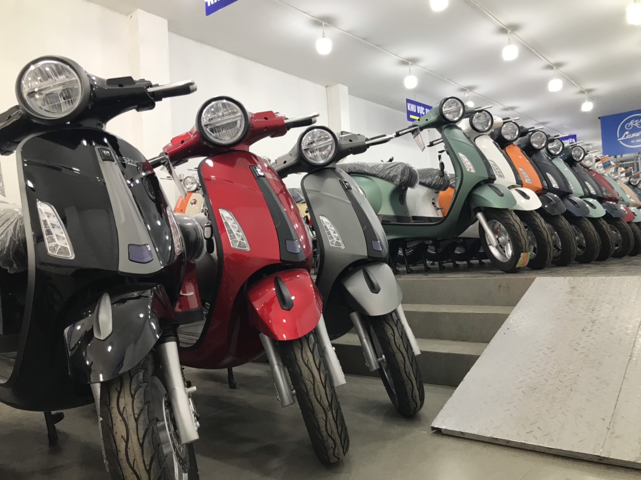 xe máy điện Osakar SV kiểu dáng Vespa