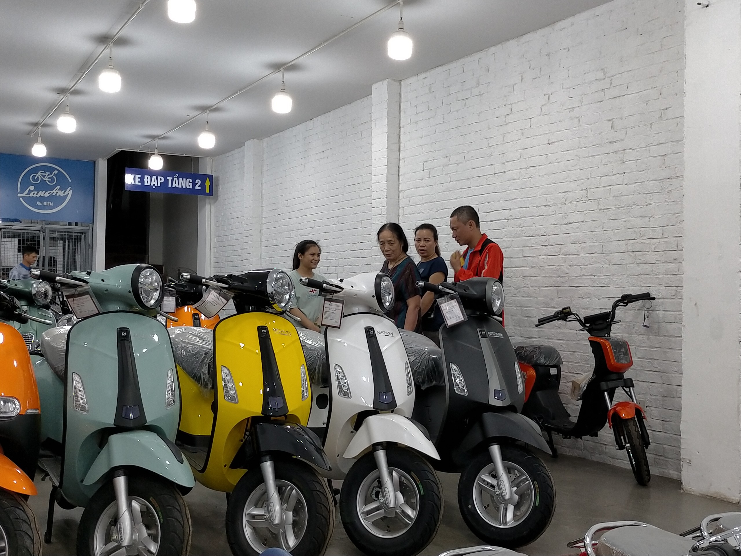 Mua xe đạp điện trả góp