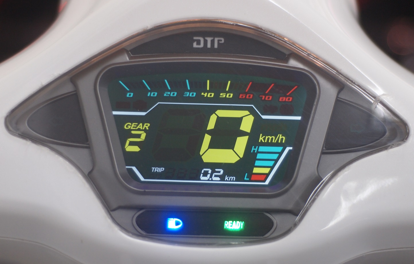 Vespa LX 150 điện