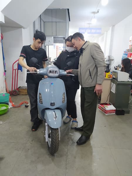 xe Vespa 50cc- Xe điện Lan Anh