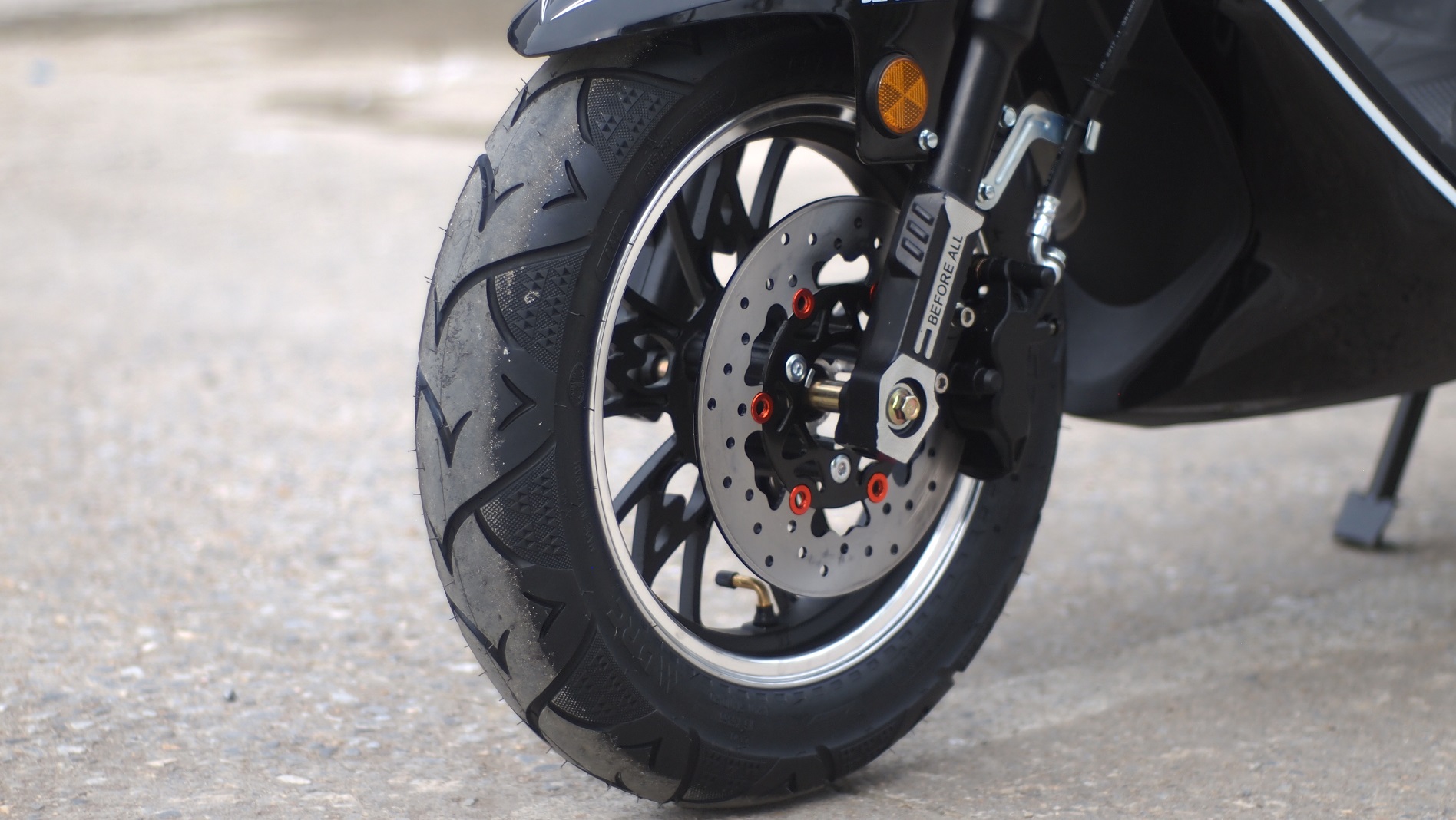 Xe máy điện Jeek Titan