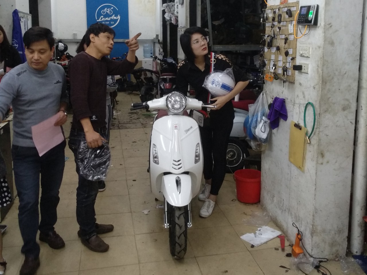 Xe điện Vespa Napoli