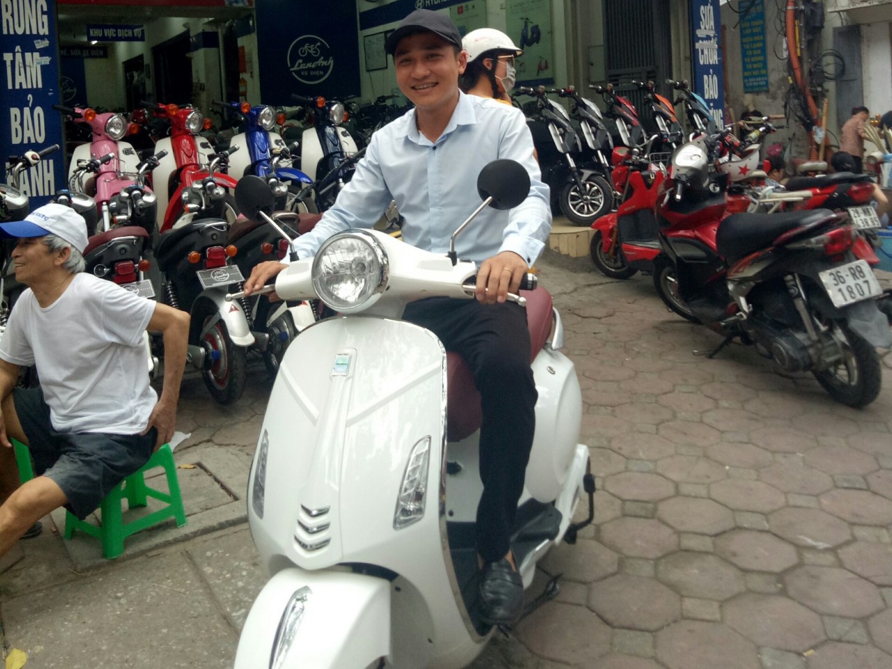 Xe điện Vespa Napoli