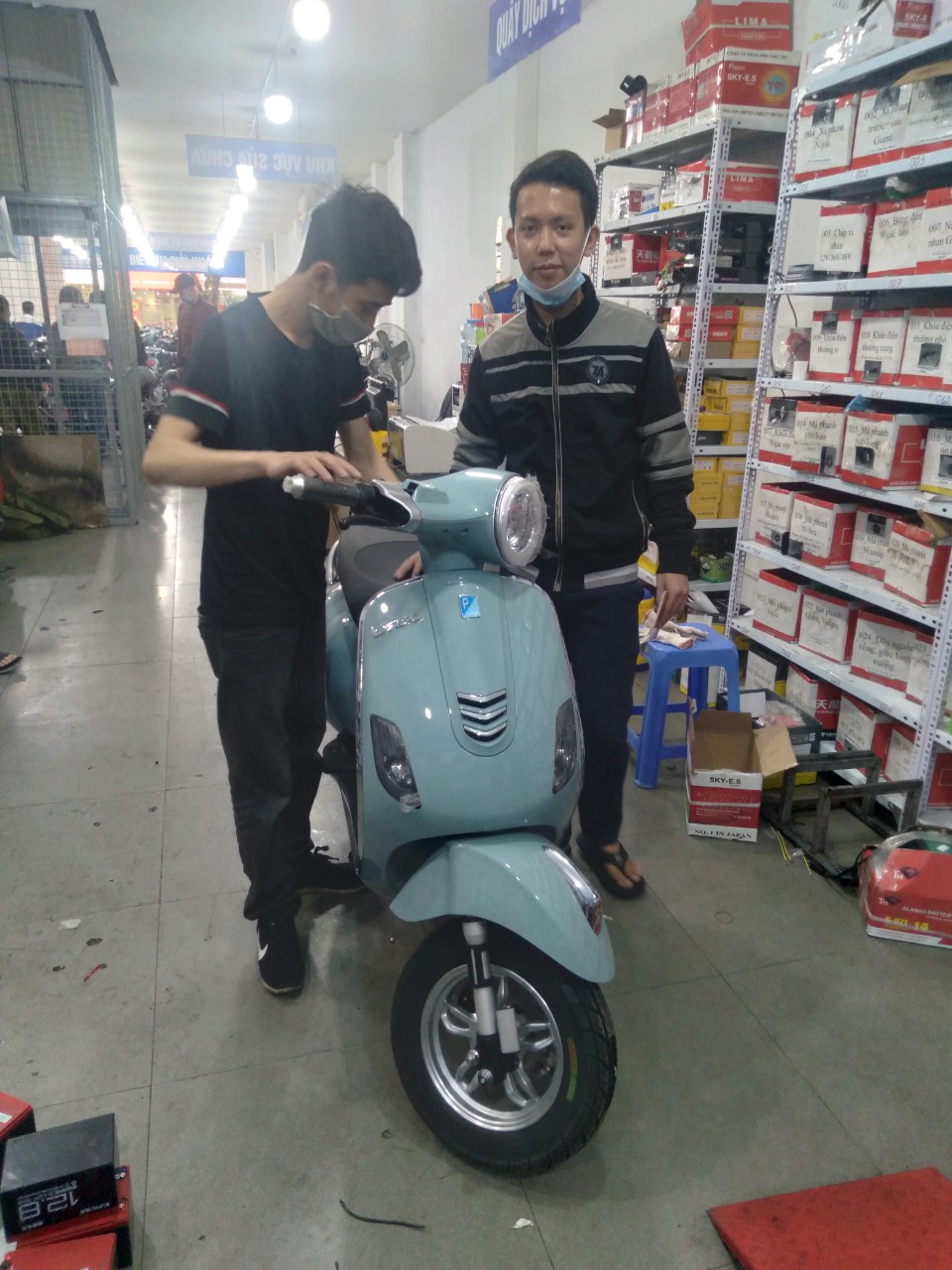 xe máy điện LX 150 Plus đèn tròn xanh ngọc