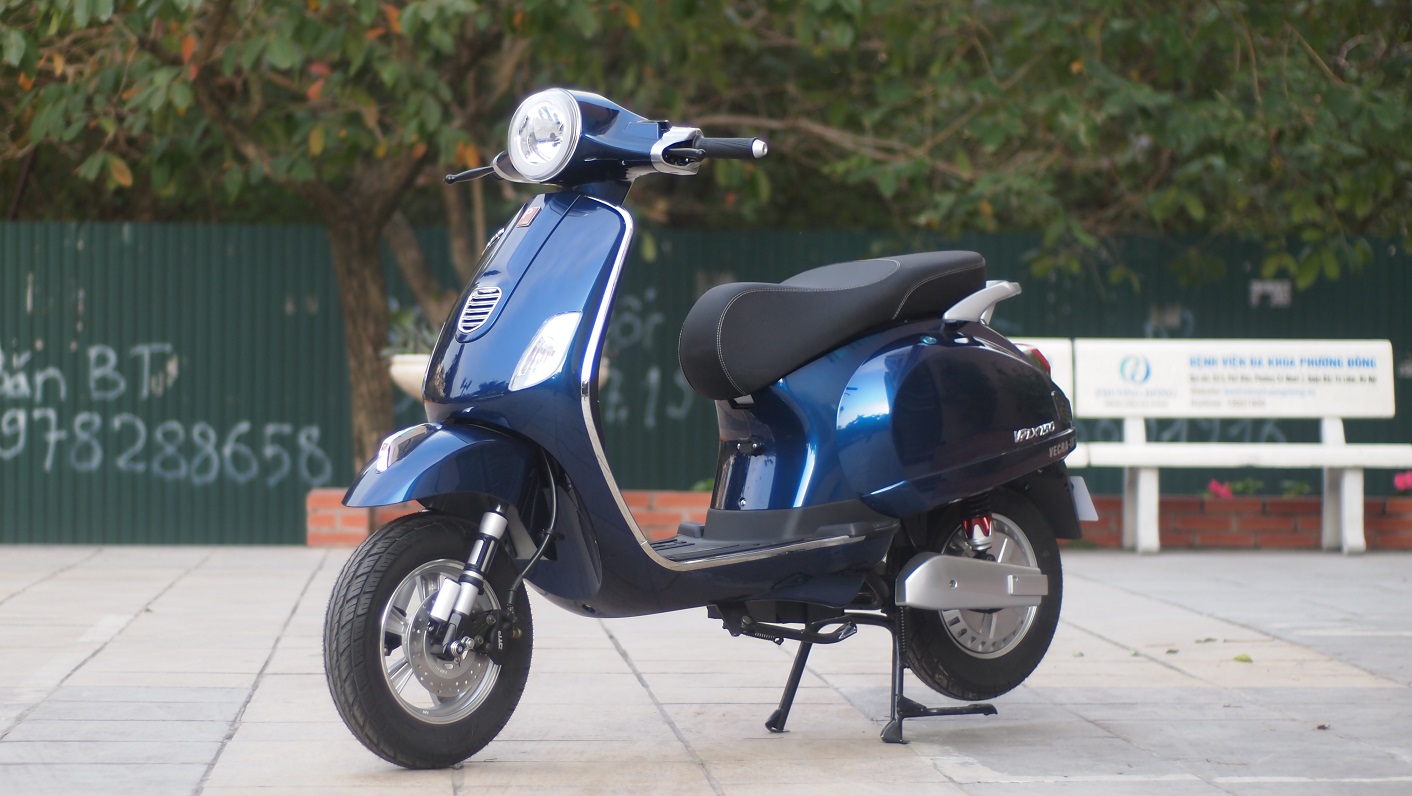 Màu xanh cửu long là màu kinh điển của mẫu xe máy điện vespa