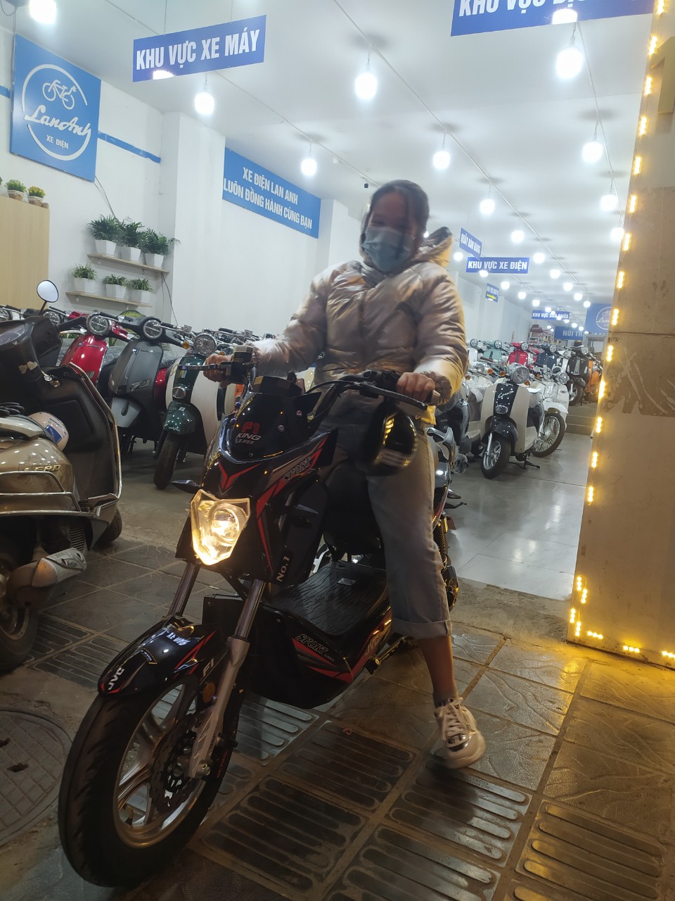 xe máy điện xmen jvc f1 đen pha đỏ