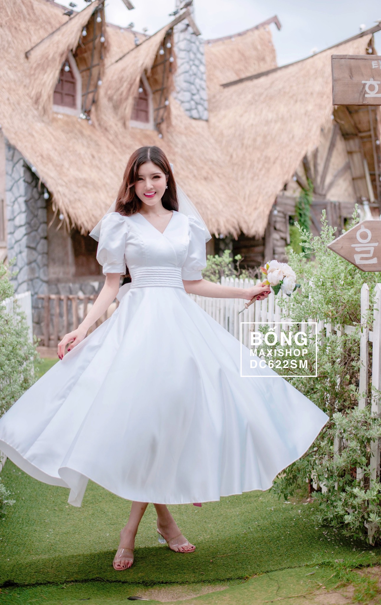 Váy Cưới Phi Nhật Xếp Li Eo Lửng DC622