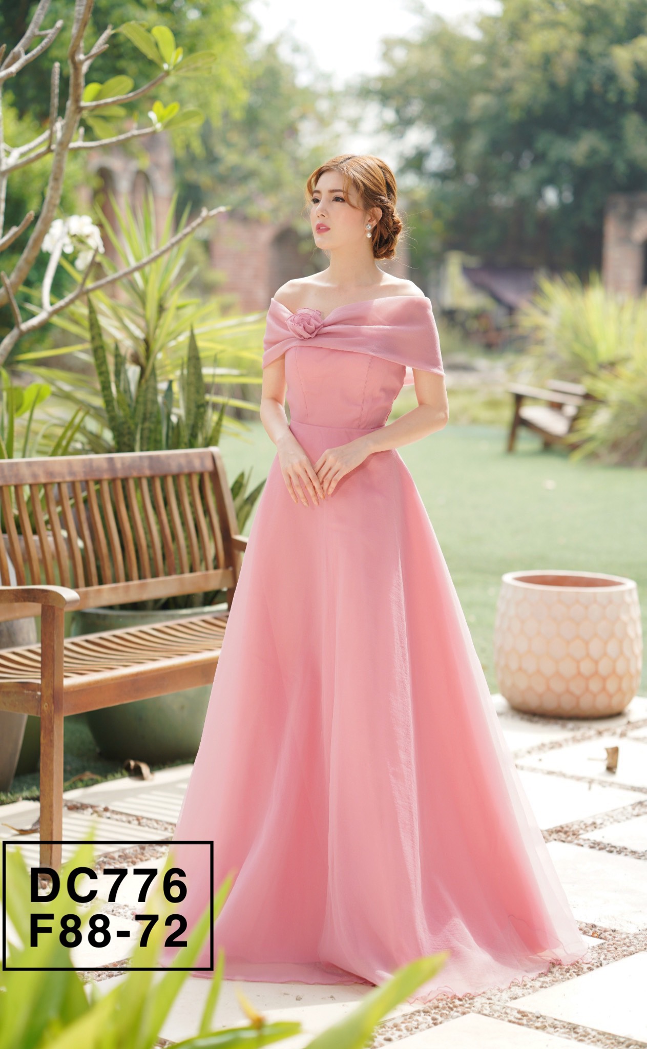 Váy Cưới Xốp Trễ Vai DC776