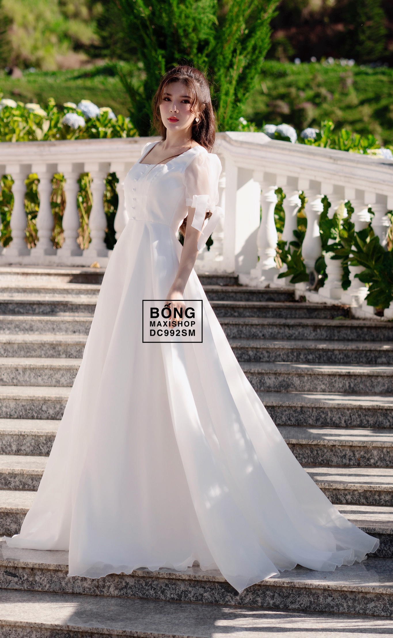 Váy Cưới Oranza Trắng Cổ Vuông Tùng Đôi DC992