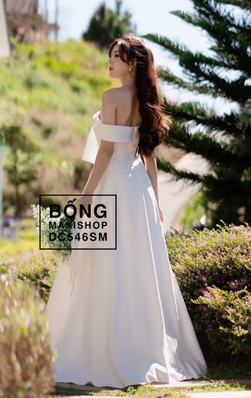 váy cưới trễ vai xẻ tà DC546
