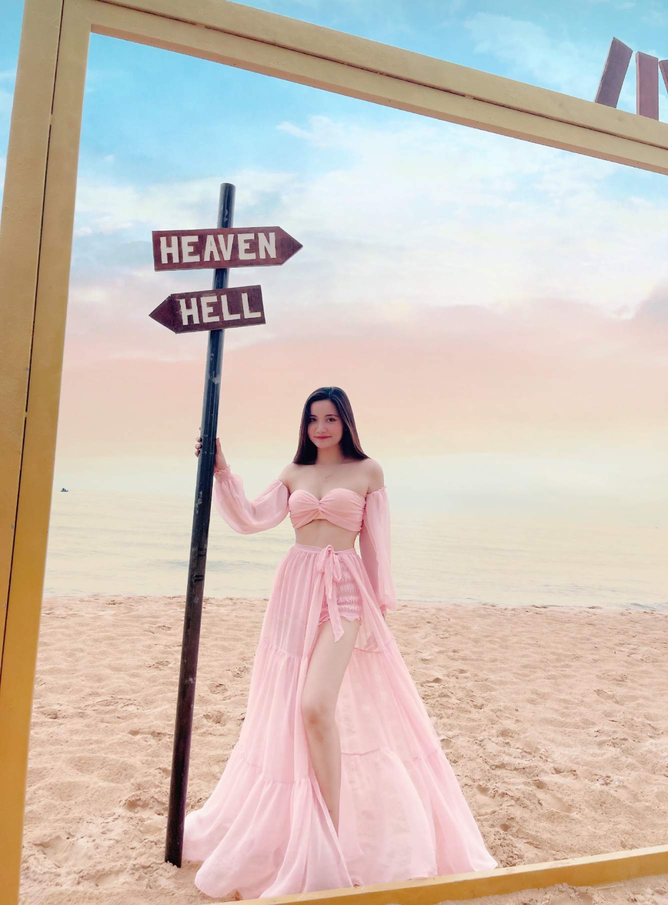 Váy maxi đi biển 2022 cúp ngực - Đầm Maxi Set Bikini Hồng Phấn 3 Món DM806