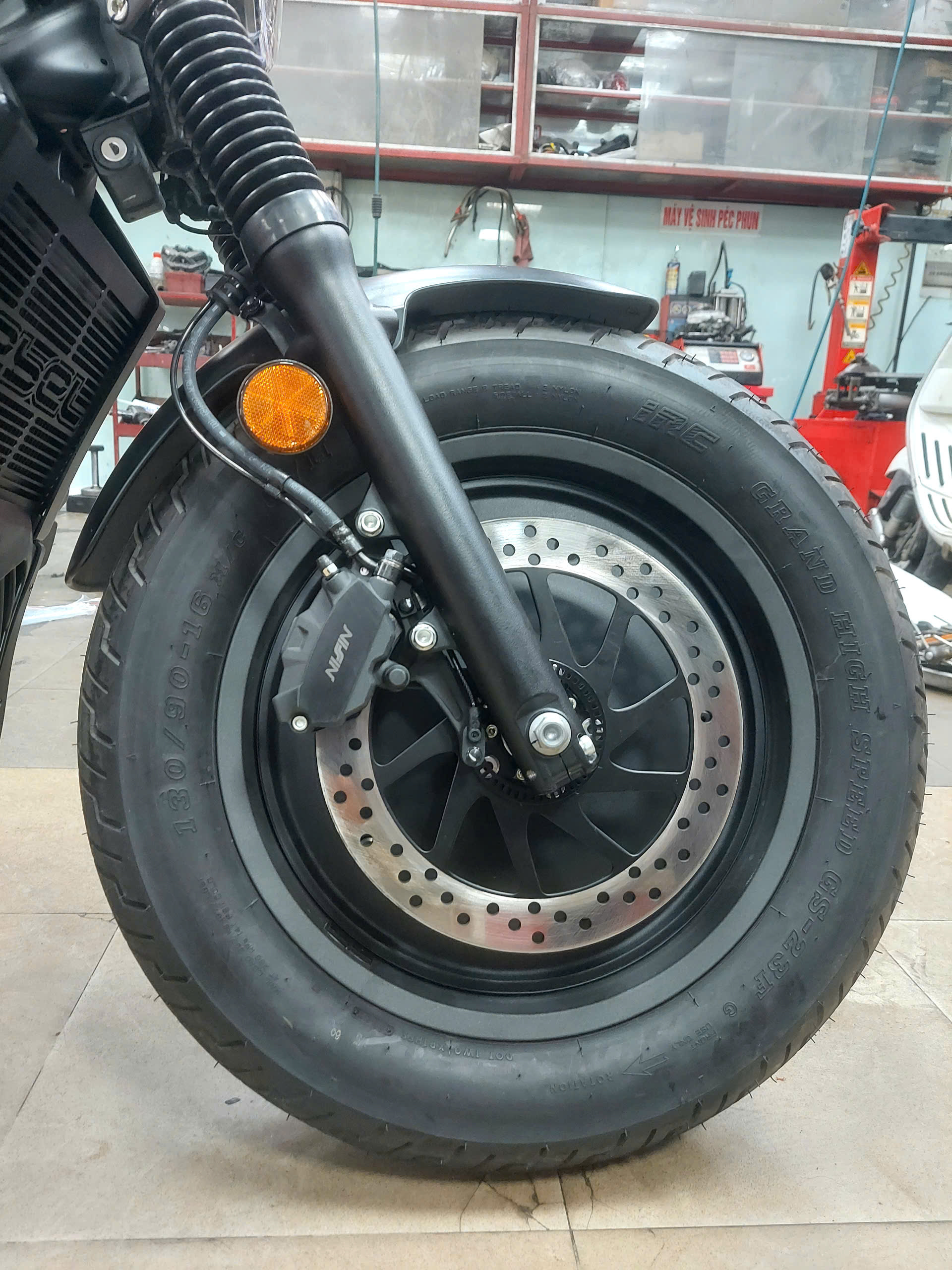 lap dat phu kien rebel tai cua hang thaivinhmotor 15