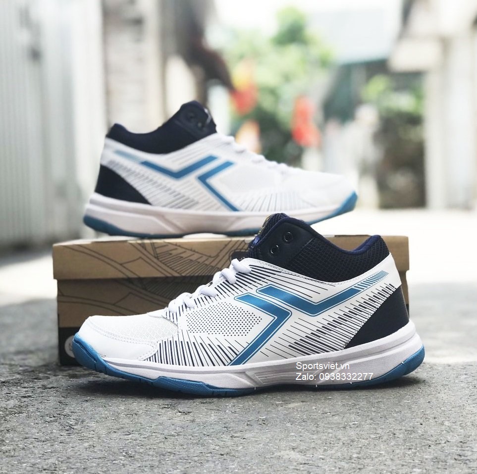 Giay-bong-chuyen-nam-cay-san-be-tong (1)