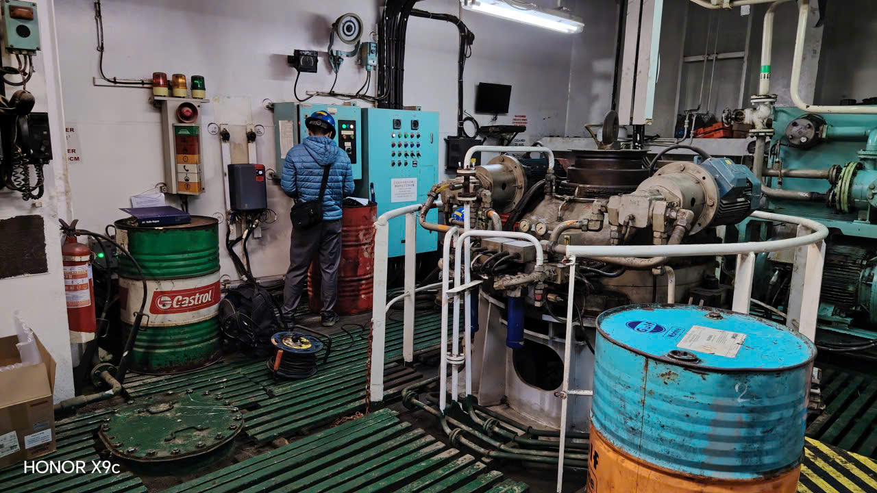 cung-cap-lap-dat-bien-tan-cho-tau-thuy-4