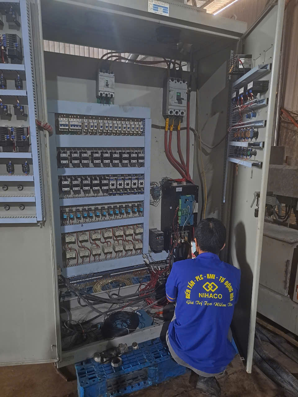 sua-bien-tan-etd-AC800