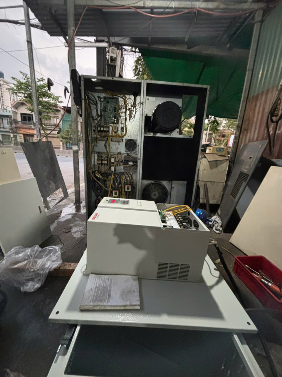 bien-tan-may-nen-khi-quang-ninh