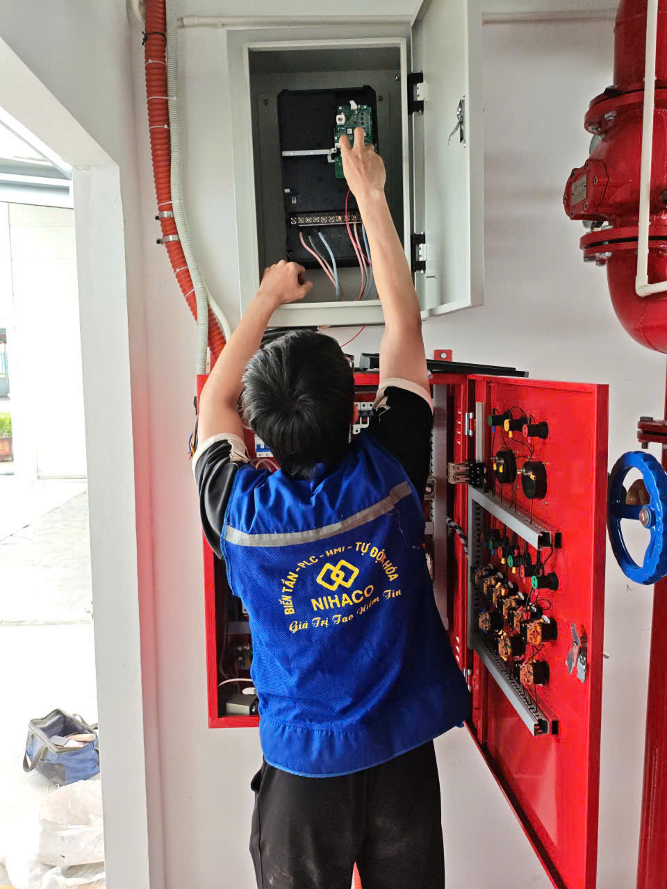 bien-tan-delixi-h300-13