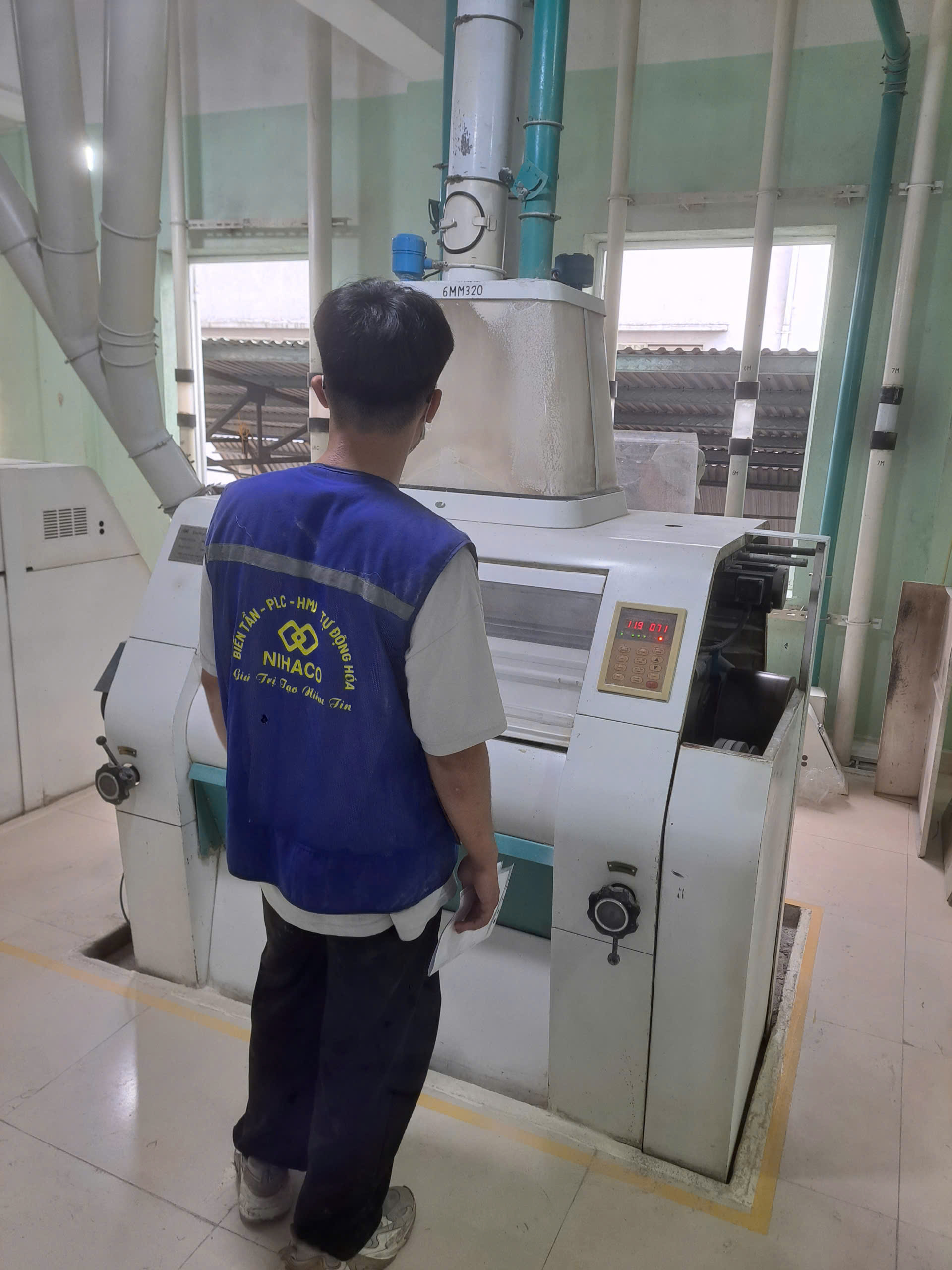 bien-tan-cho-may-xay-bot-mi-2