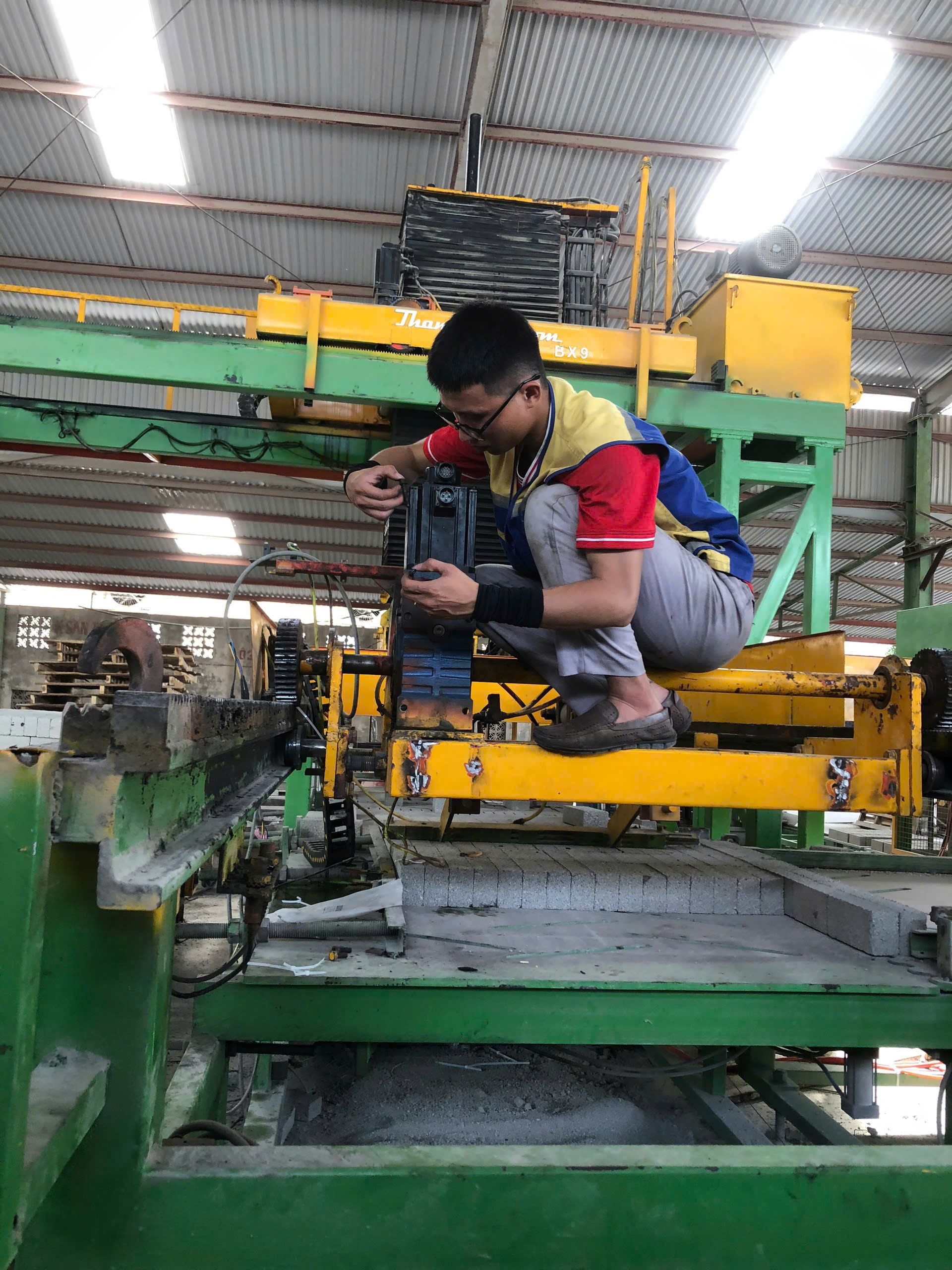 sua-chua-servo-motor-tai-nha-may