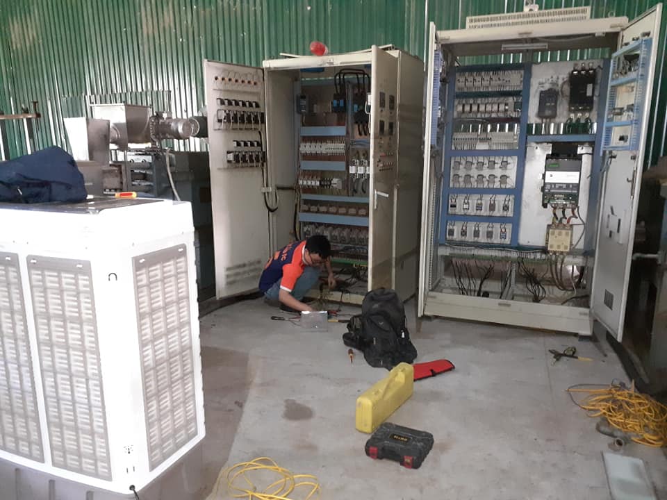 tu-dong-hoa-bien-tan-nganh-nhua