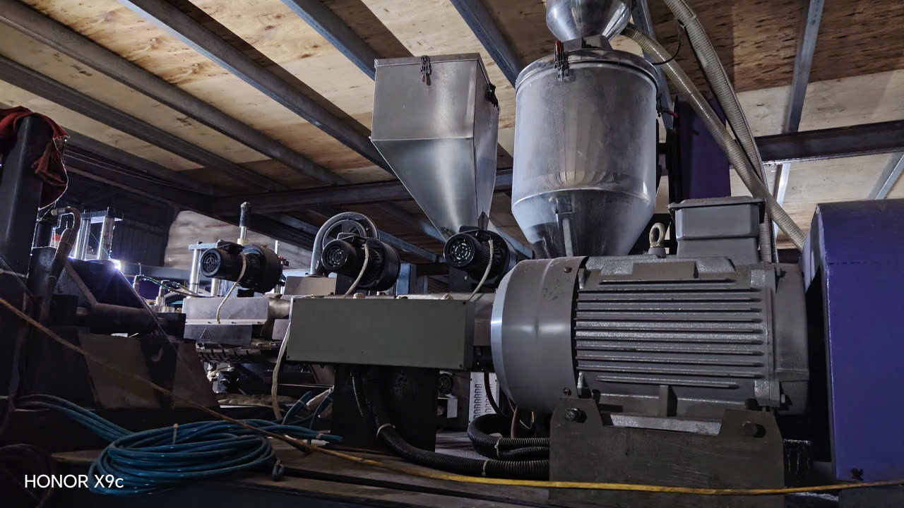 lap-dat-bien-tan-cho-may-thoi-nhua-tai-ha-noi-2