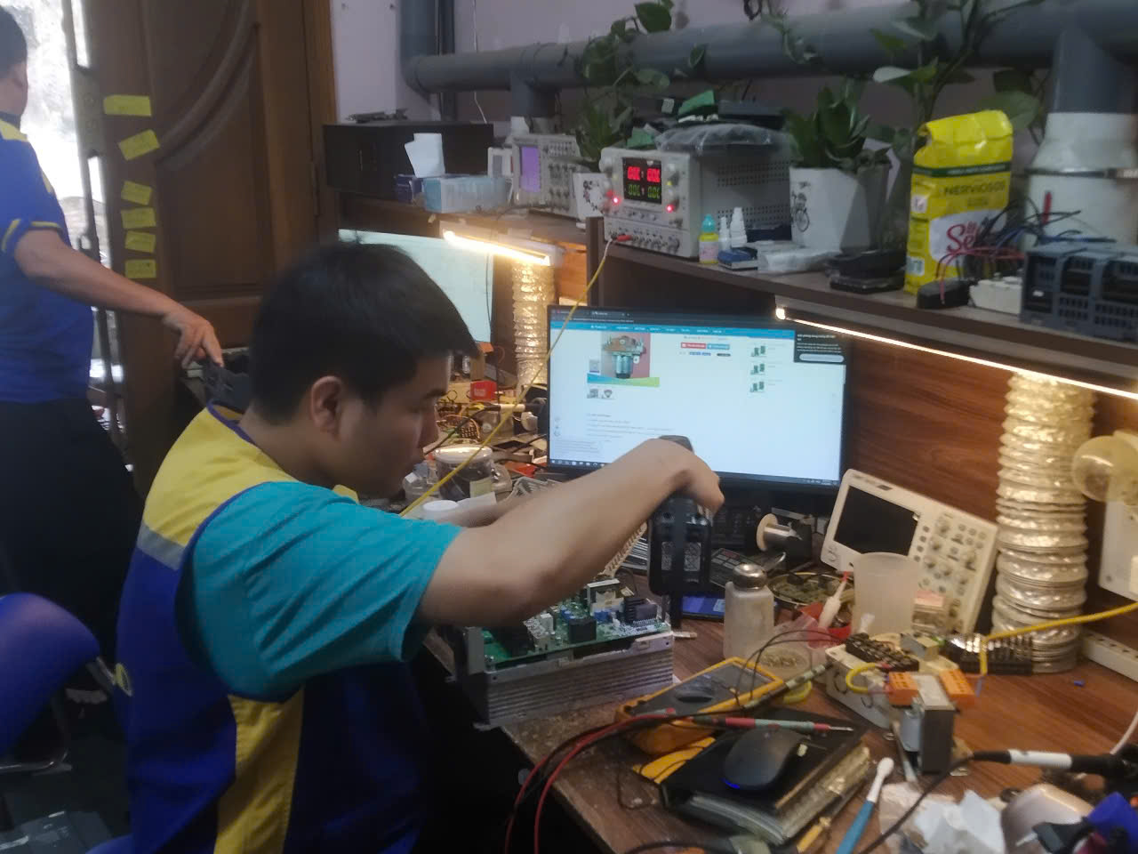 sua-bien-tan-vechi-ac70