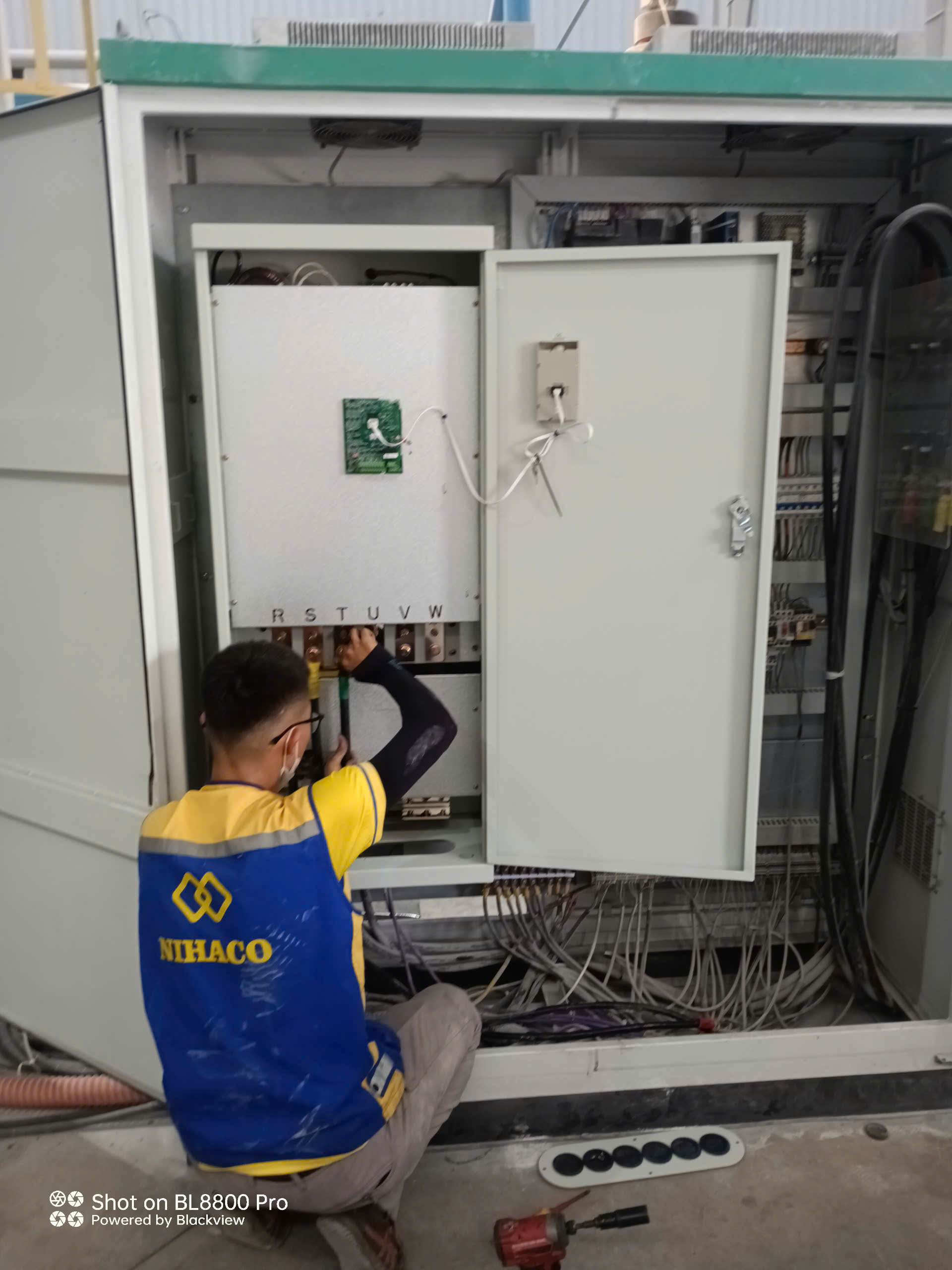 cung-cap-bien-tan-cho-dong-co-cong-suat-lon