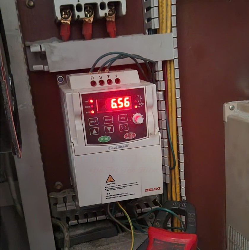 bien-tan-delixi-e100-2