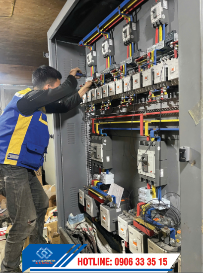 tu-dieu-khien-may-nghien-da-quang-ninh