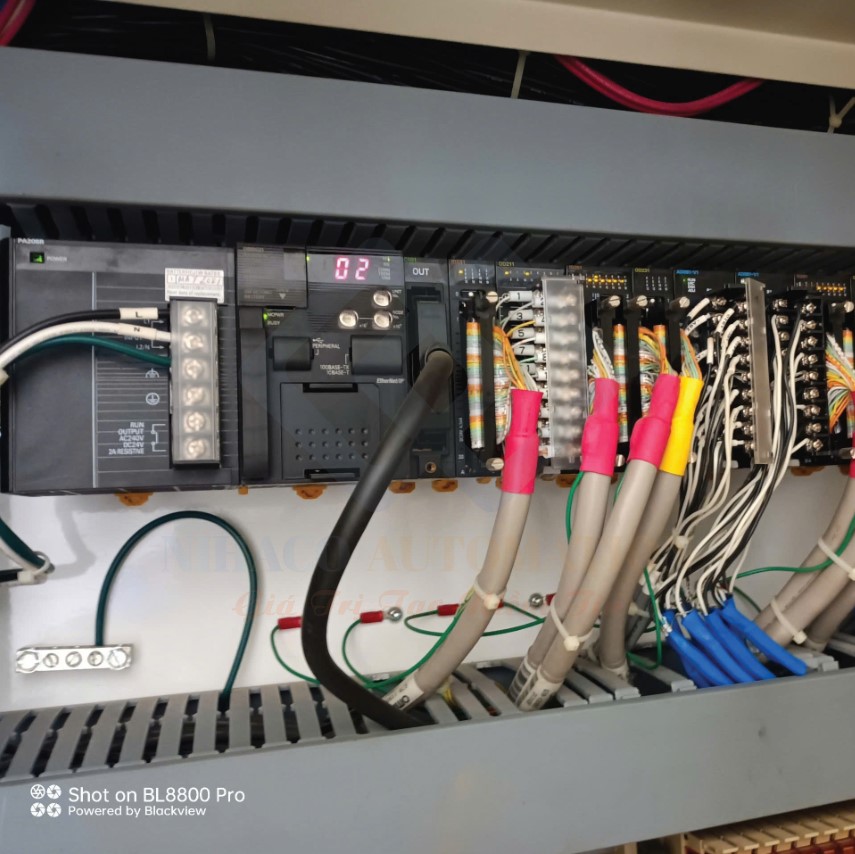 sua-chua-plc-omron-1