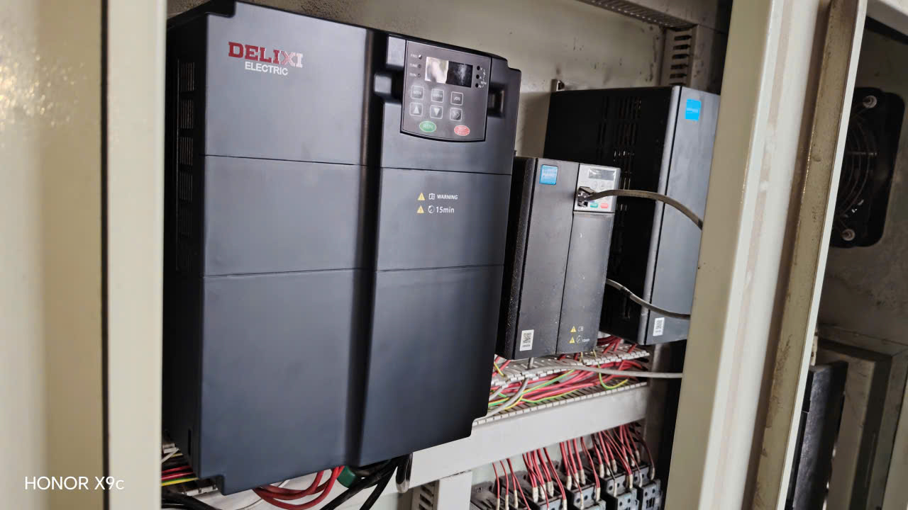 lap-dat-bien-tan-cho-may-thoi-nhua-tai-ha-noi