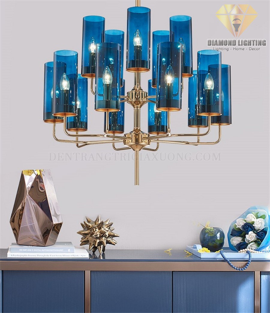 Đèn chùm hiện đại DCH601 thường được lắp đặt ở trung tâm phòng khách, trung tâm phòng ngủ hoặc giữa bàn ăn, vừa làm đèn chiếu sáng, vừa làm đèn trang trí.