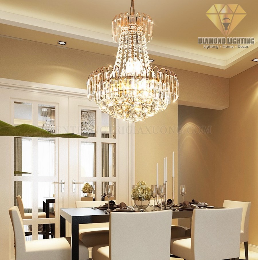 Đèn chùm pha lê hiện đại DPH260 thường được lắp đặt ở trung tâm phòng khách, trung tâm phòng ngủ hoặc giữa bàn ăn, vừa làm đèn chiếu sáng, vừa làm đèn trang trí.