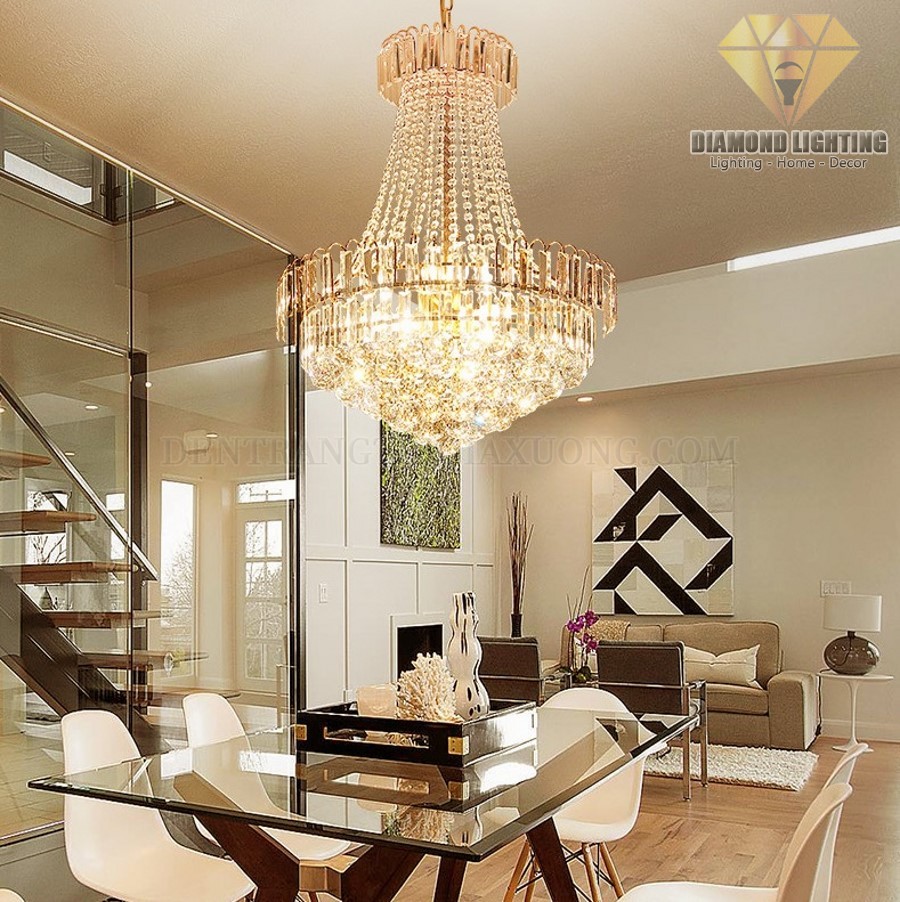 Đèn chùm pha lê hiện đại DPH260 thường được lắp đặt ở trung tâm phòng khách, trung tâm phòng ngủ hoặc giữa bàn ăn, vừa làm đèn chiếu sáng, vừa làm đèn trang trí.