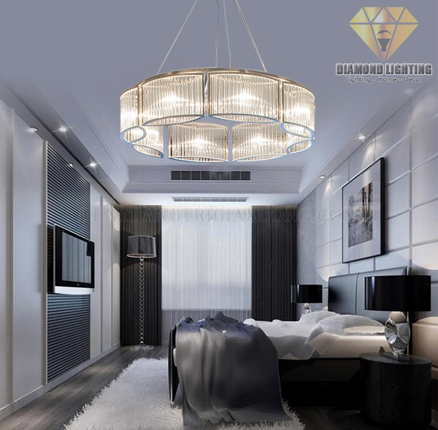 Đèn chùm pha lê hiện đại DPH880 thường được lắp đặt ở trung tâm phòng khách, trung tâm phòng ngủ hoặc giữa bàn ăn, vừa làm đèn chiếu sáng, vừa làm đèn trang trí.